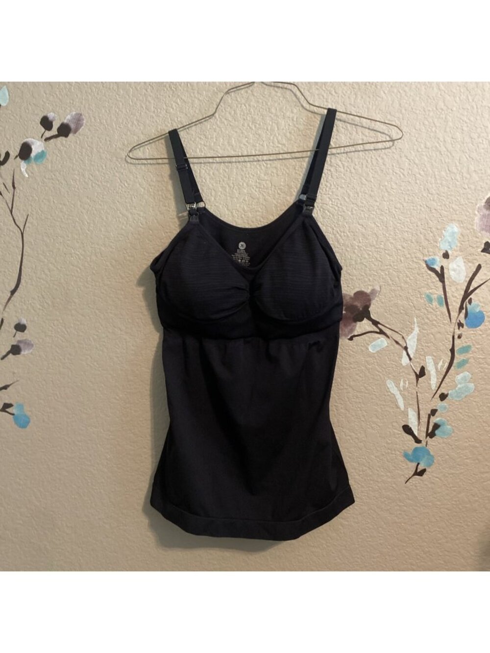 kindred bravely Black Nursing Tank L